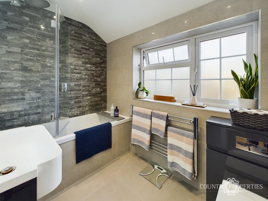 3 bedroom House for Sale Boundary Lane, Welwyn Garden City, Hertfordshire