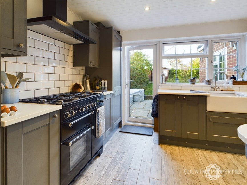 3 bedroom House for Sale Boundary Lane, Welwyn Garden City, Hertfordshire