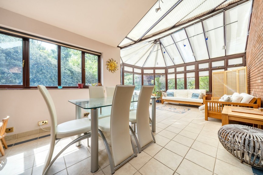 5 bedroom House for Sale High Street, Flitton, Bedfordshire