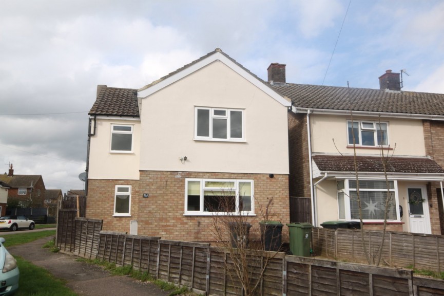 3 bedroom House for Letting Hyde Avenue, Stotfold, Hertfordshire