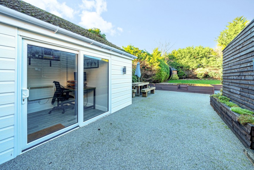 3 bedroom House for Sale High Road, Shillington, Bedfordshire