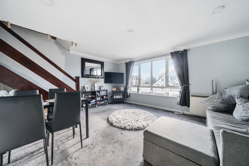 2 bedroom Flat for Sale Bedford Road, Henlow, Bedfordshire