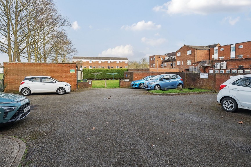 2 bedroom Flat for Sale Bedford Road, Henlow, Bedfordshire