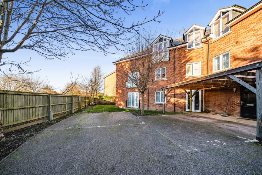 1 bedroom Flat for Sale River View, Shefford, Bedfordshire