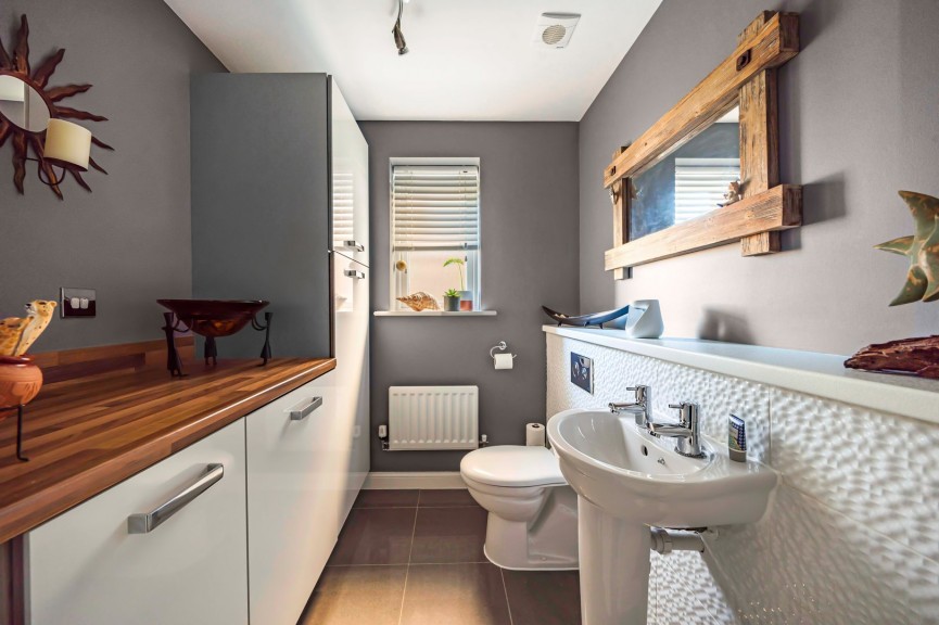 4 bedroom House for Sale Harrow Way, Shefford, Bedfordshire