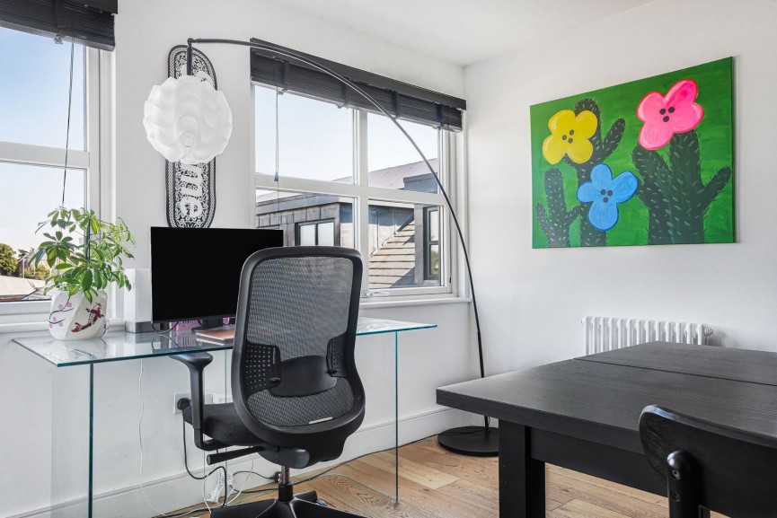 2 bedroom Property for Sale Great North Road, Hatfield, Hertfordshire