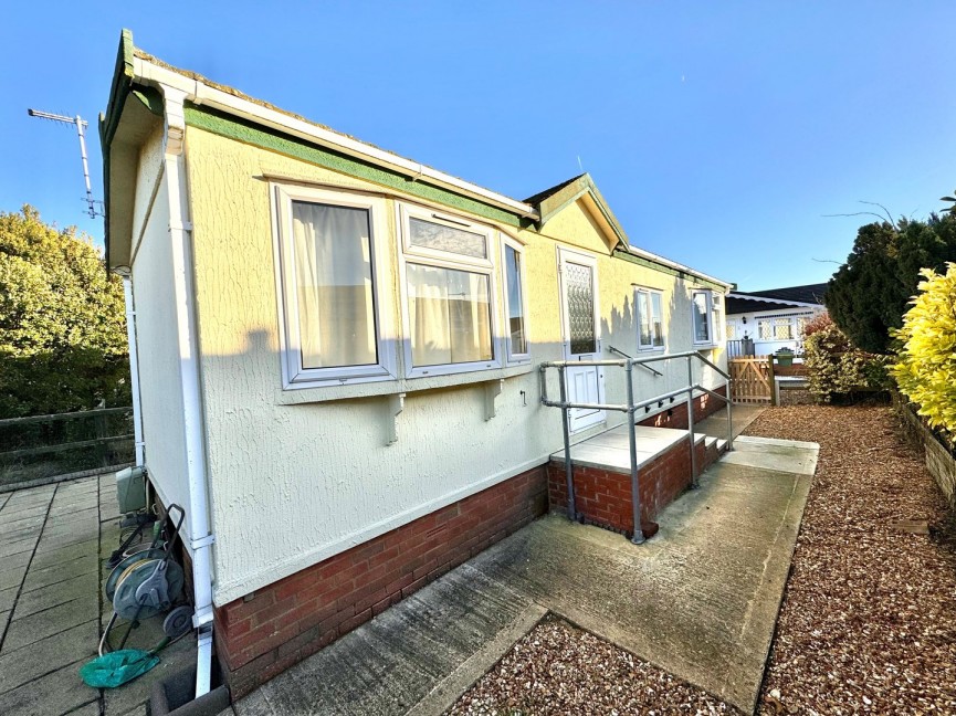 1 bedroom Park home for Sale Ashwell, Baldock, Hertfordshire