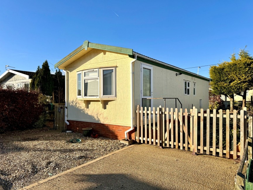 1 bedroom Park home for Sale Ashwell, Baldock, Hertfordshire