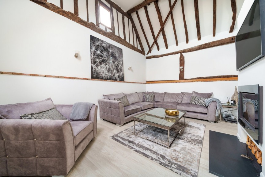4 bedroom House for Sale Station Road, Lower Stondon, Bedfordshire