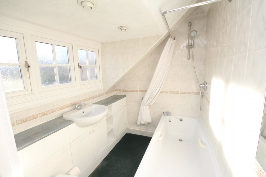 3 bedroom House for Sale Baldock Road, Letchworth Garden City, Hertfordshire