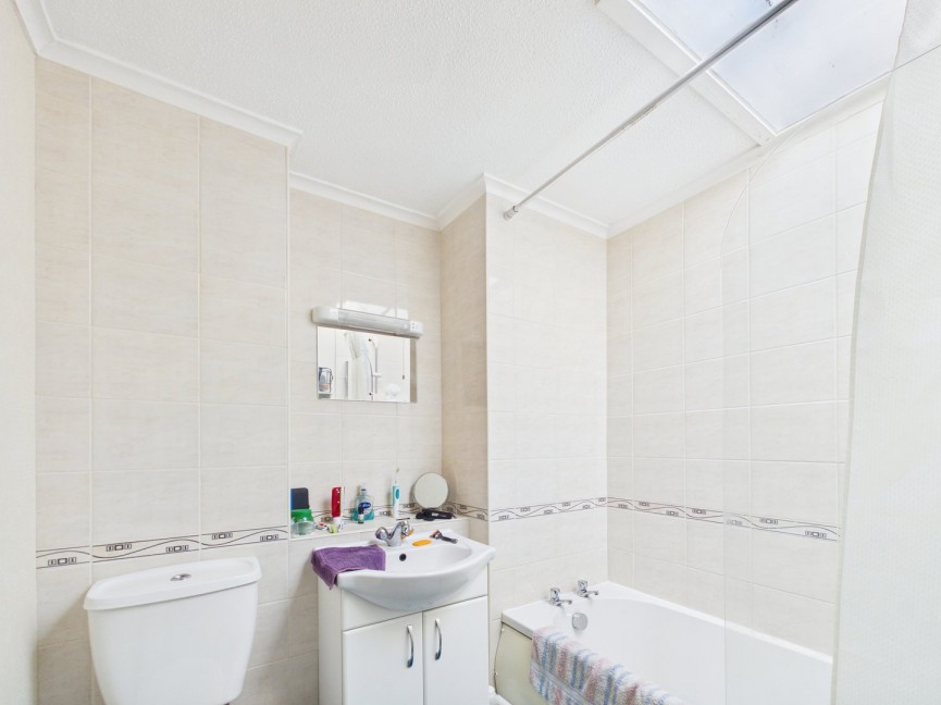 3 bedroom House for Letting Dells Lane, Biggleswade, Bedfordshire