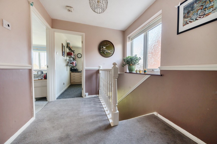 3 bedroom House for Sale Poplar Drive, Royston, Hertfordshire