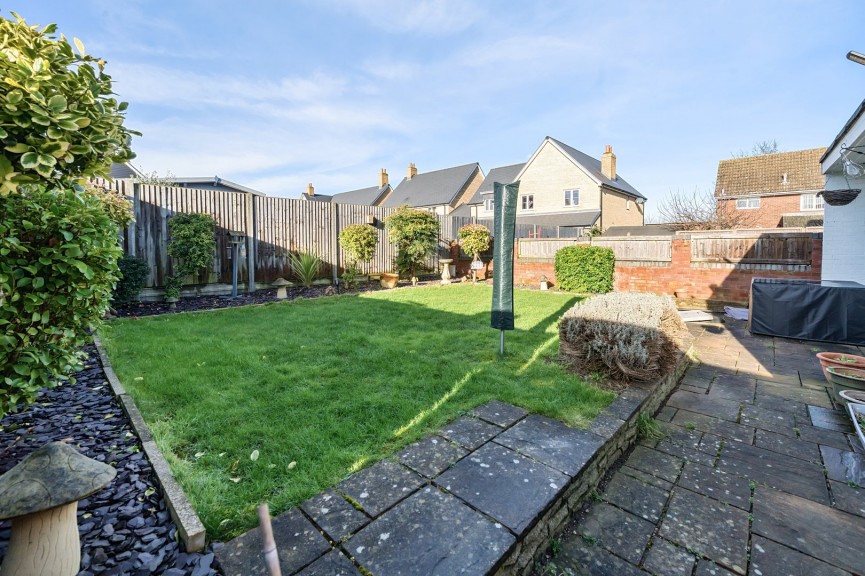 3 bedroom House for Sale Poplar Drive, Royston, Hertfordshire