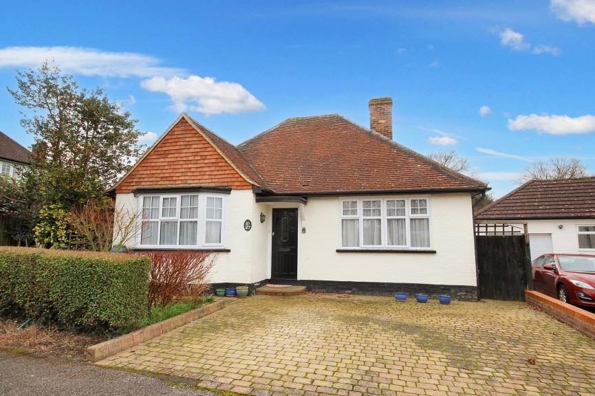 2 bedroom Bungalow for Sale The Dale, Letchworth Garden City, Hertfordshire