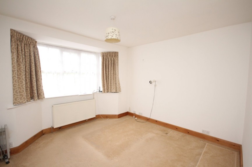 2 bedroom Bungalow for Sale The Dale, Letchworth Garden City, Hertfordshire