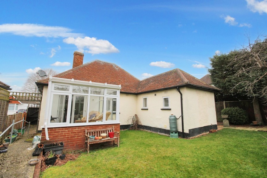 2 bedroom Bungalow for Sale The Dale, Letchworth Garden City, Hertfordshire