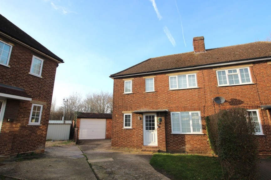 3 bedroom House for Letting Common Rise, Hitchin, Hertfordshire