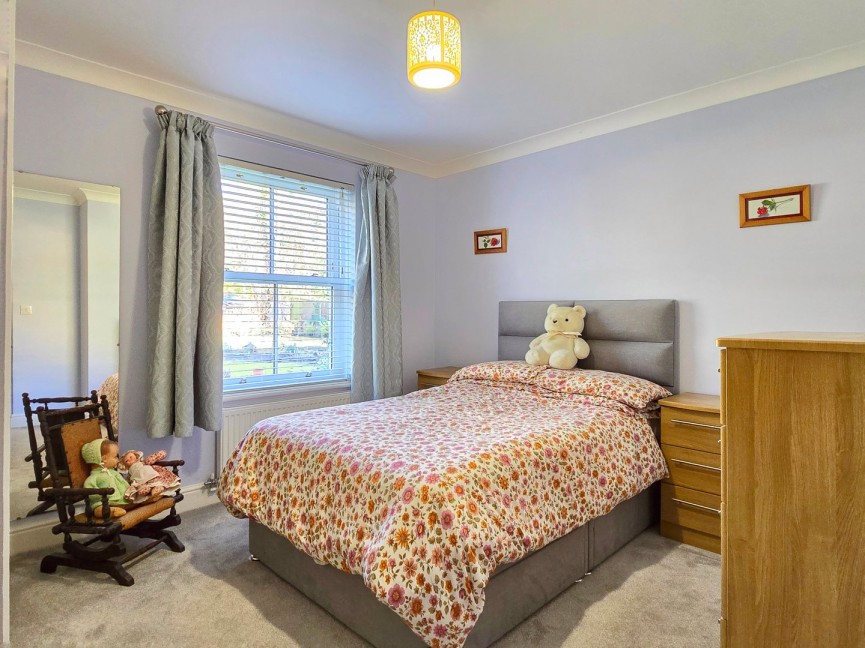 2 bedroom Flat for Sale Moor Pond Piece, Ampthill, Bedfordshire