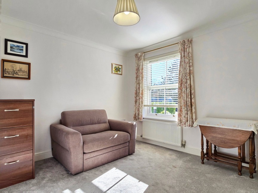 2 bedroom Flat for Sale Moor Pond Piece, Ampthill, Bedfordshire