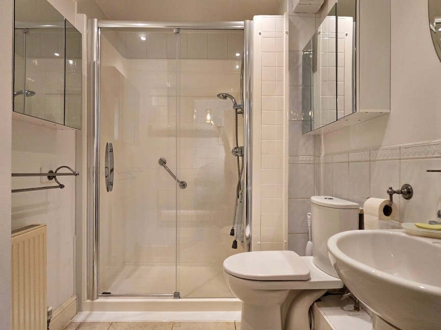 2 bedroom Flat for Sale Moor Pond Piece, Ampthill, Bedfordshire