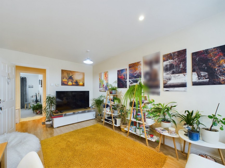 2 bedroom Flat for Sale Francis Close, Hitchin, Hertfordshire