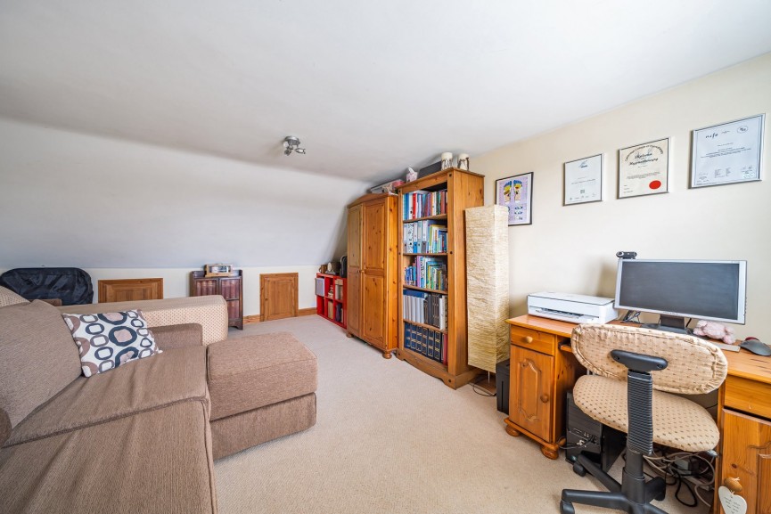 3 bedroom House for Sale Newtown, Henlow, Bedfordshire