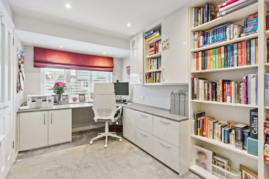 4 bedroom House for Sale St Ippolyts, Hitchin, Hertfordshire