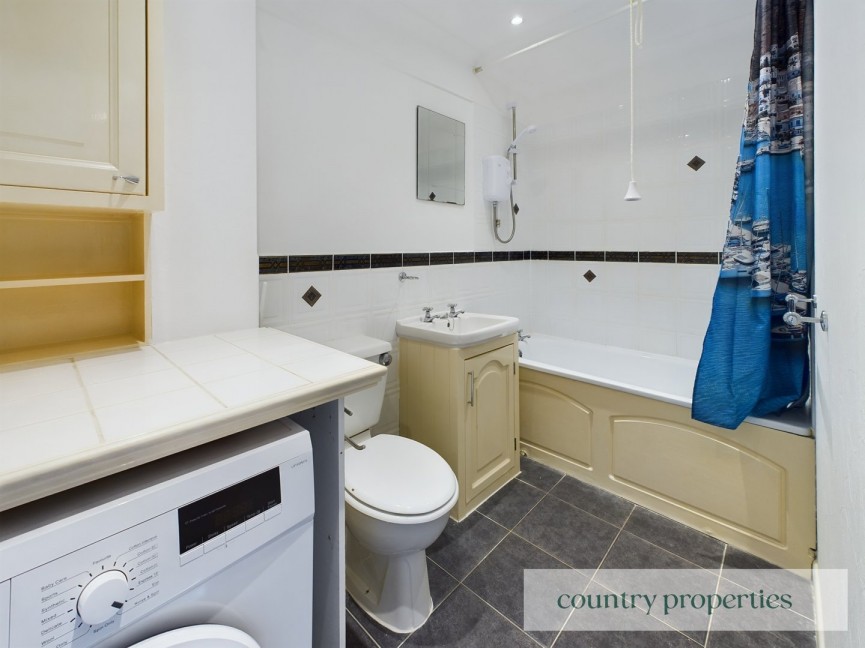 1 bedroom Flat for Sale Wenham Court, Walkern, Hertfordshire