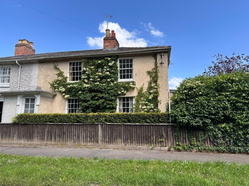 3 bedroom House for Sale London Road, Royston