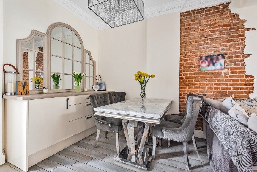 4 bedroom House for Sale Hitchin Street, Baldock, Hertfordshire