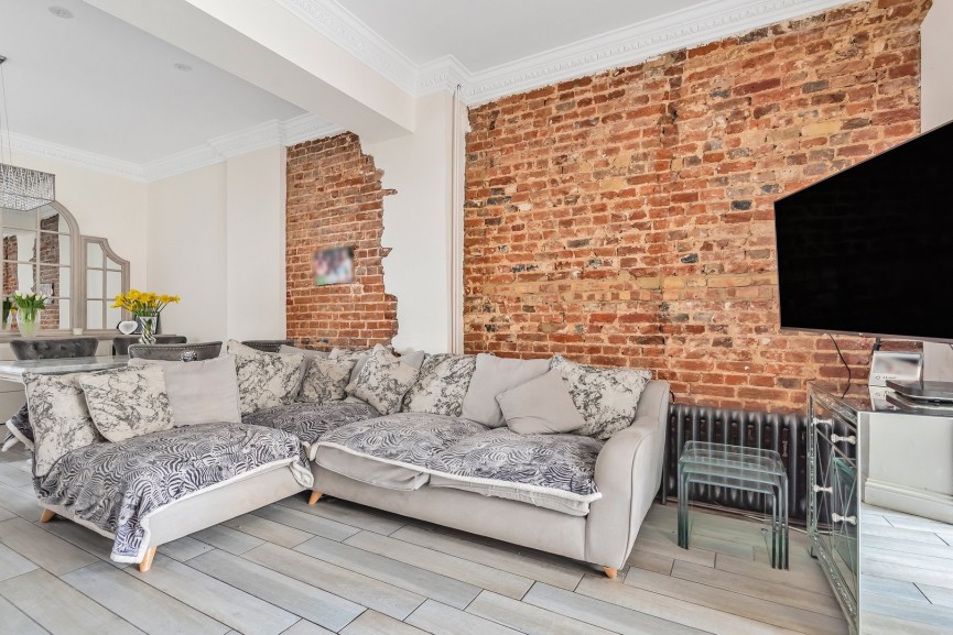 4 bedroom House for Sale Hitchin Street, Baldock, Hertfordshire