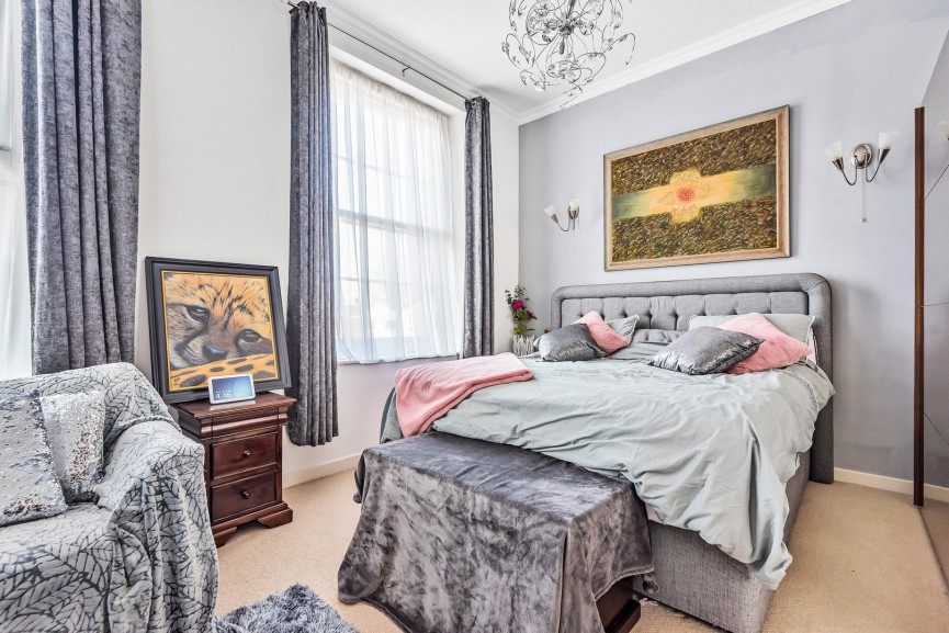 4 bedroom House for Sale Hitchin Street, Baldock, Hertfordshire