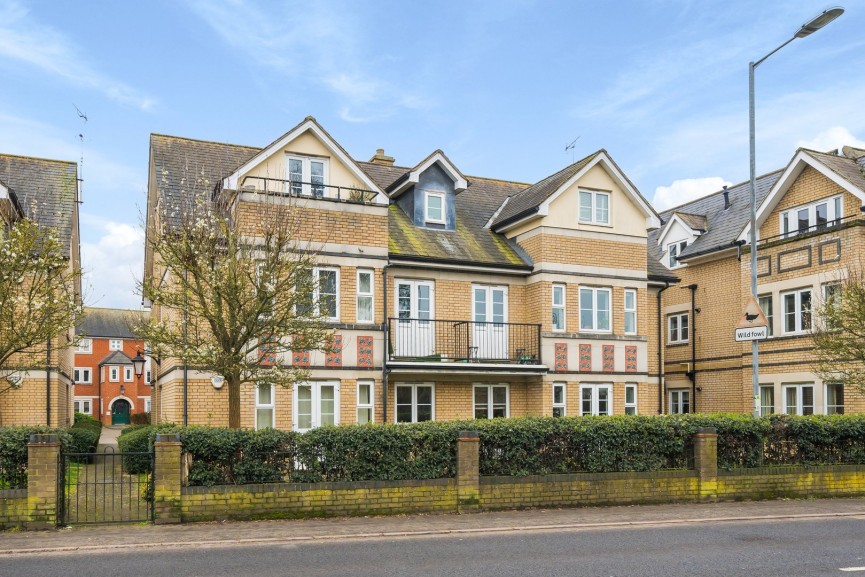 2 bedroom Flat for Sale Coopers Court, Shefford, Bedfordshire