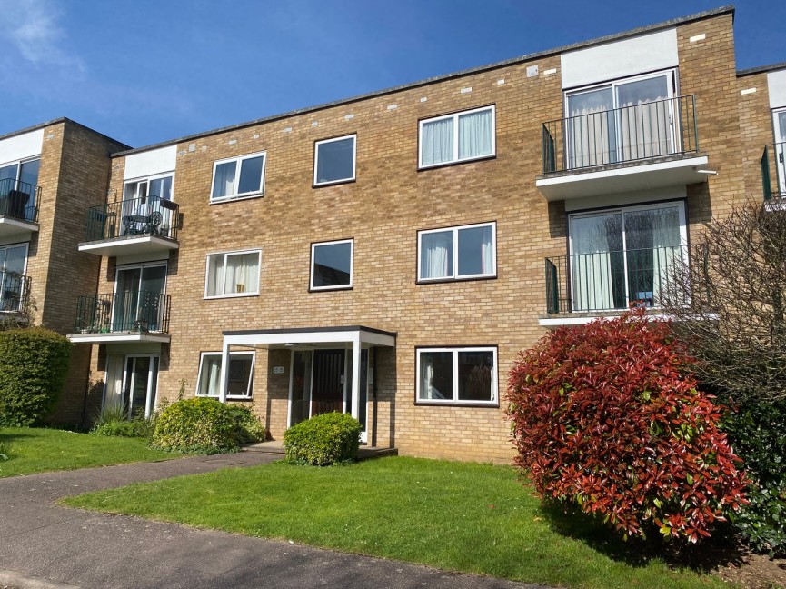 1 bedroom Flat for Sale The Maples, Hitchin, Hertfordshire