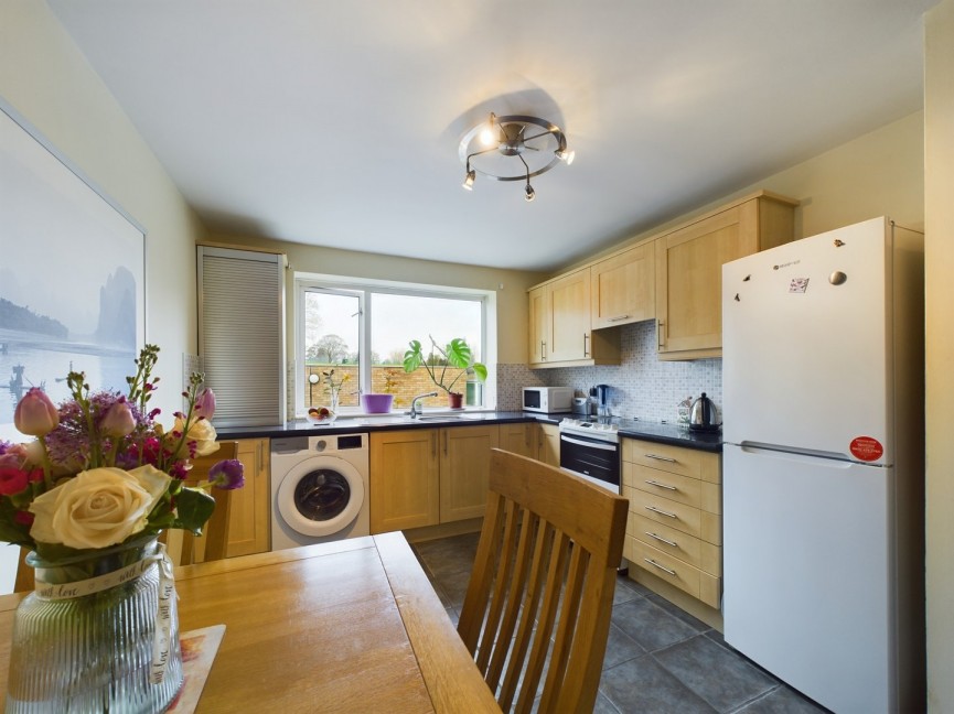 1 bedroom Flat for Sale The Maples, Hitchin, Hertfordshire