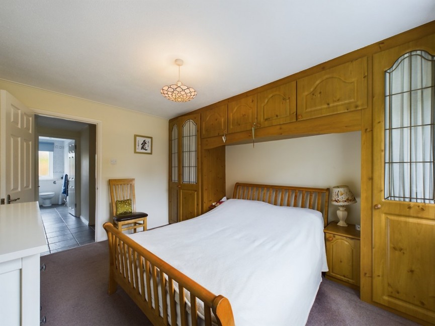 1 bedroom Flat for Sale The Maples, Hitchin, Hertfordshire
