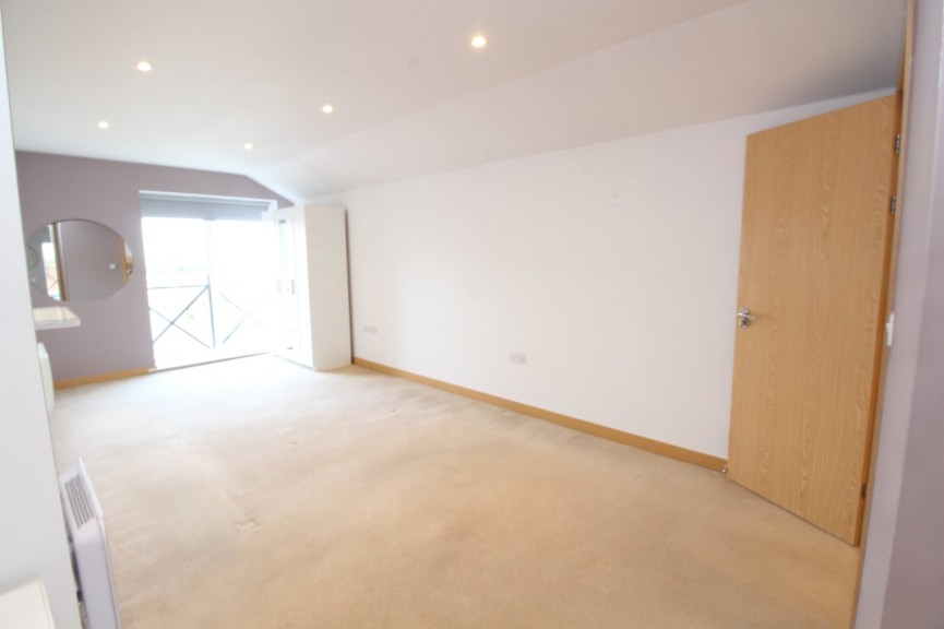 2 bedroom Flat for Letting Walsworth Road, Hitchin, Hertfordshire