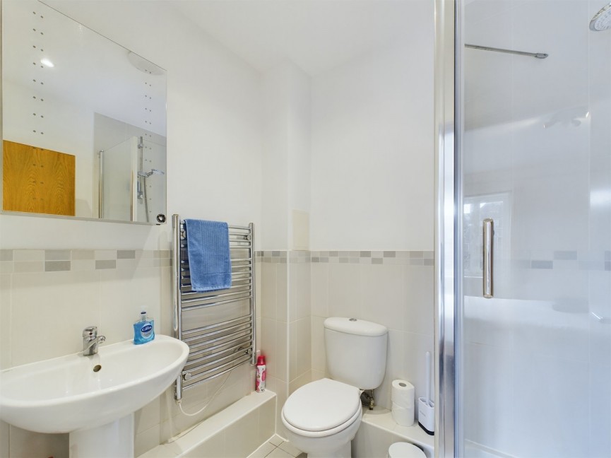 2 bedroom Flat for Letting Whinbush Road, Hitchin, Hertfordshire