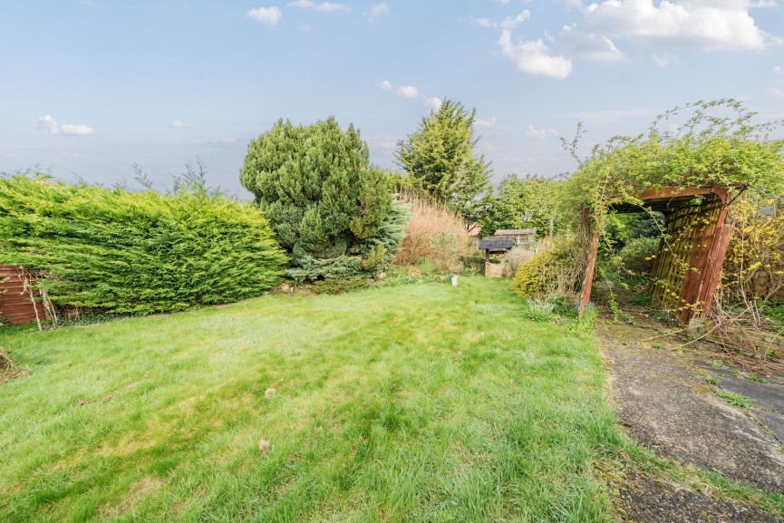 3 bedroom House for Sale High Road, Shillington, Bedfordshire