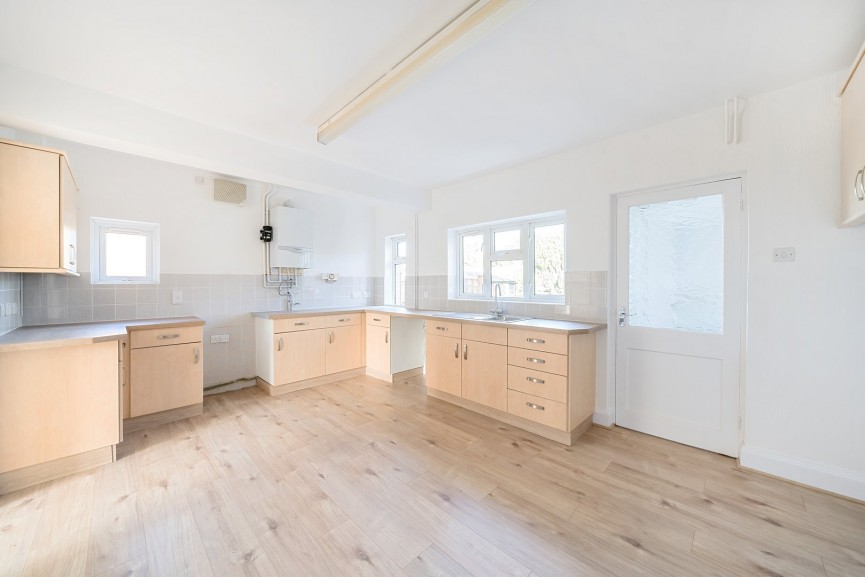 3 bedroom House for Sale High Road, Shillington, Bedfordshire