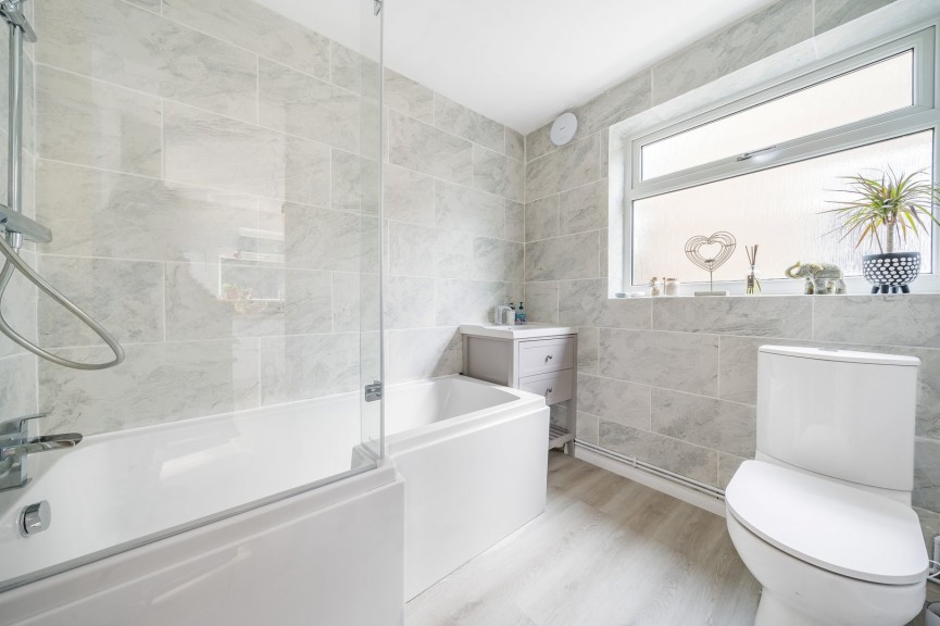 3 bedroom House for Sale Hitchin Road, Stotfold, Bedfordshire