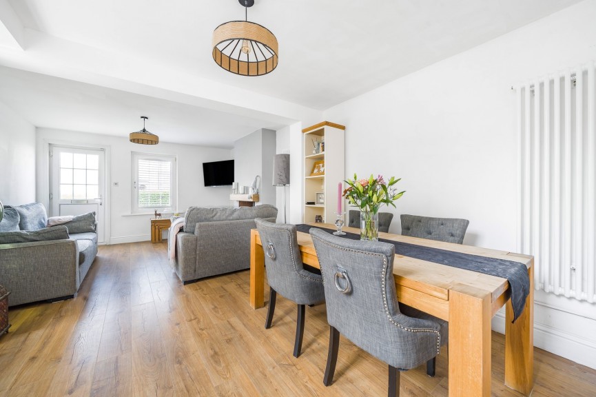 3 bedroom House for Sale Hitchin Road, Stotfold, Bedfordshire