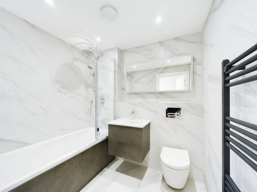 2 bedroom Flat for Sale Bridge Street, HITCHIN, Hertfordshire