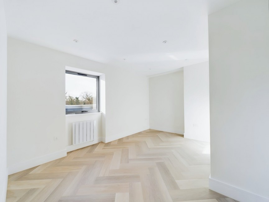 2 bedroom Flat for Sale Bridge Street, HITCHIN, Hertfordshire