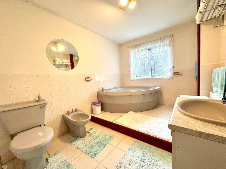 4 bedroom House for Sale Bygrave, Baldock, Hertfordshire