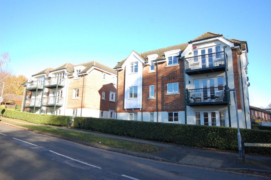 2 bedroom Flat for Sale Oaklands Court, WELWYN, Hertfordshire