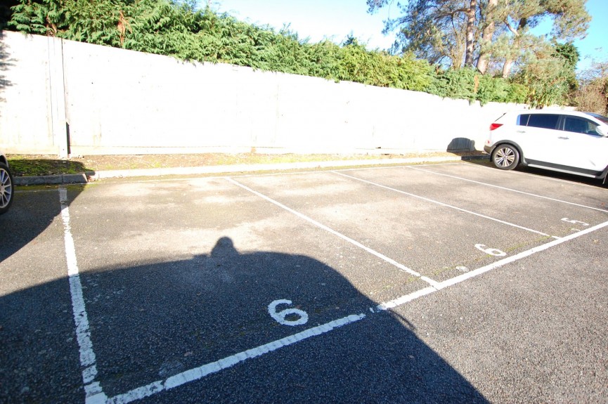 2 bedroom Flat for Sale Oaklands Court, WELWYN, Hertfordshire