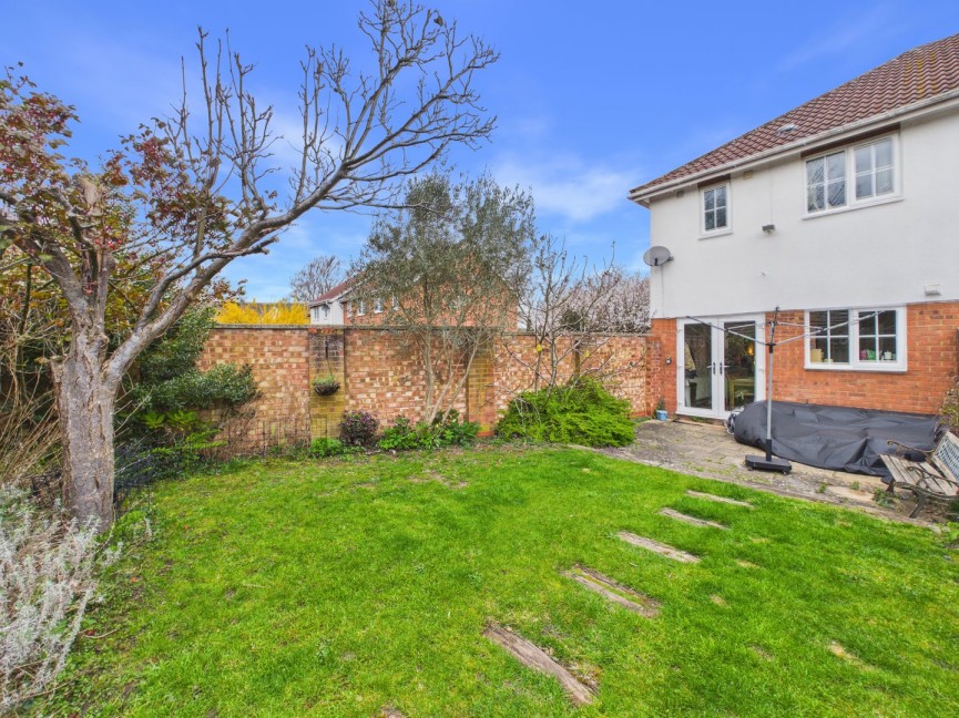 2 bedroom House for Letting Green Drift, ROYSTON, Hertfordshire