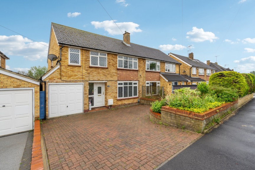 4 bedroom House for Sale Manton Road, Hitchin, Hertfordshire