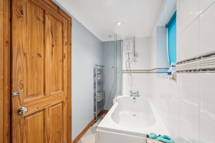 4 bedroom House for Sale Manton Road, Hitchin, Hertfordshire